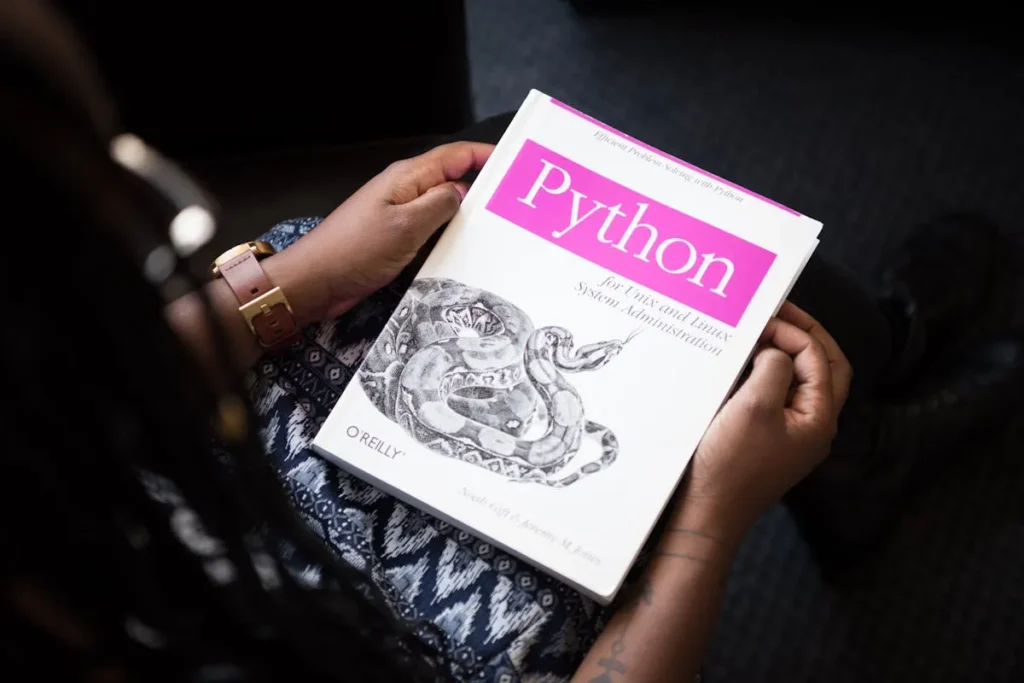 Parašyk 2+2 python kalba - pexels.com